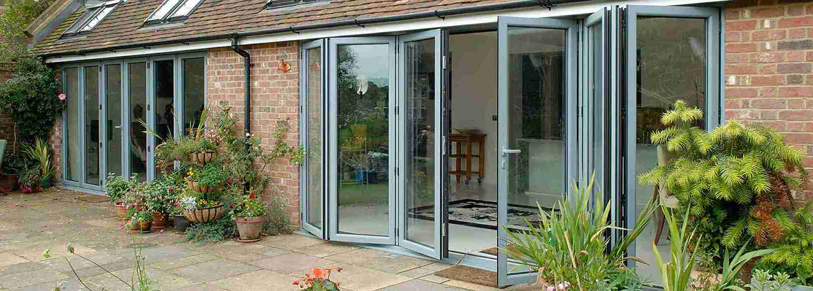 aluminium bi-fold doors Romsey southampton