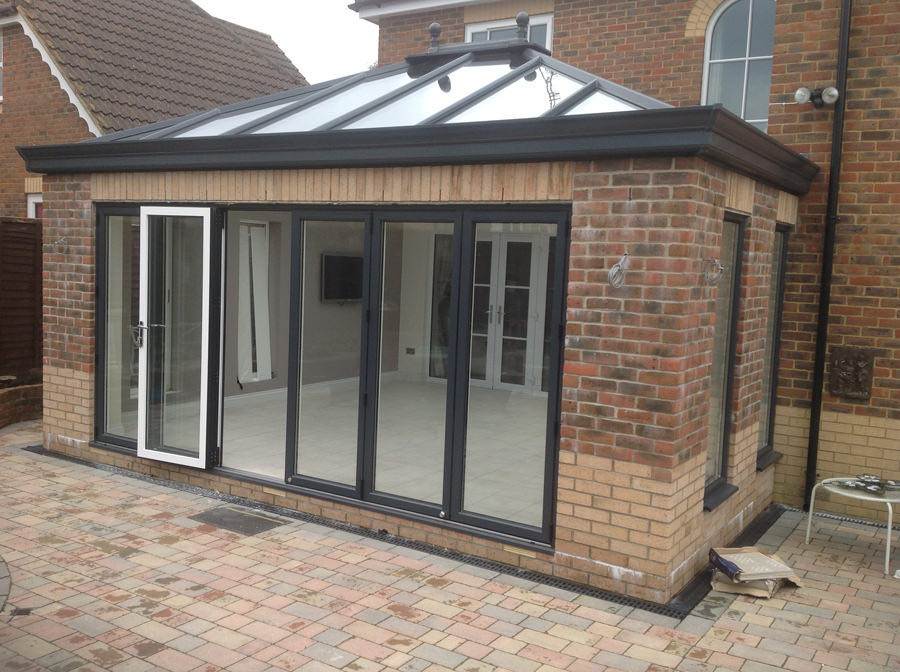 aluminium bi-fold doors romsey